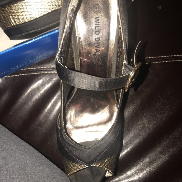 Shoes - Picture 3 of 3